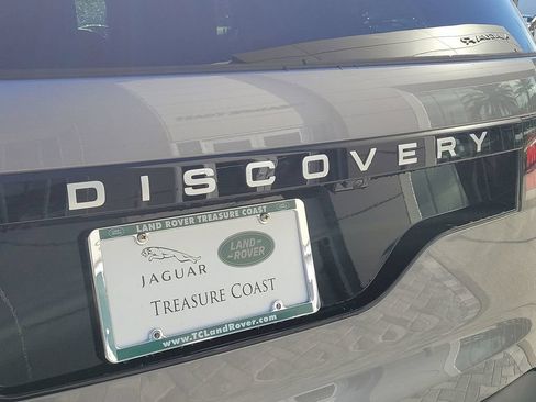 New 2025 Land Rover Discovery S AWD/4WD image 10