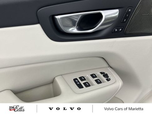 New 2026 Volvo XC60 B5 Ultra w/ Protection Package Premier image 15