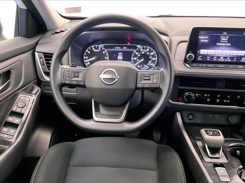 Certified 2025 Nissan Rogue S image 4