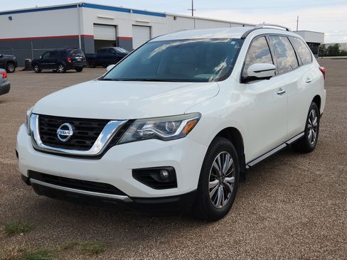 Used 2018 Nissan Pathfinder SL AWD/4WD image 1