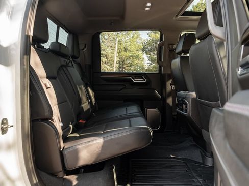 Used 2024 GMC Sierra 2500 Denali w/ Denali Reserve Package AWD/4WD image 32