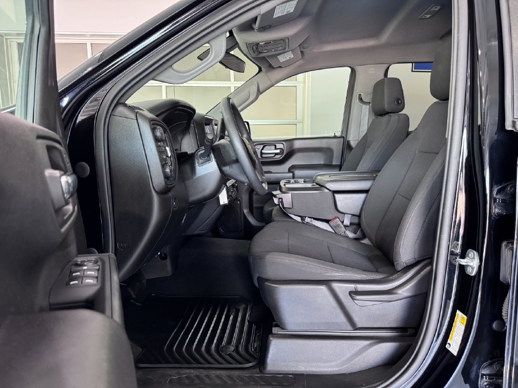 Used 2021 Chevrolet Silverado 1500 Custom AWD/4WD image 13
