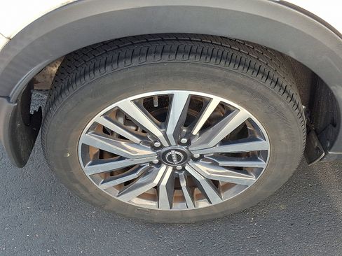 Used 2023 Nissan Kicks SV image 6