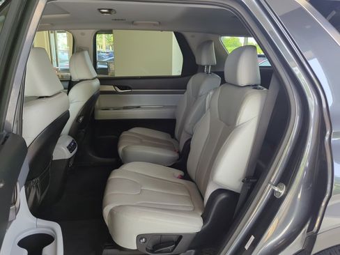 Used 2020 Hyundai Palisade SEL w/ Premium Package image 32