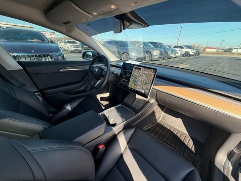 Used 2022 Tesla Model 3 Long Range image 25