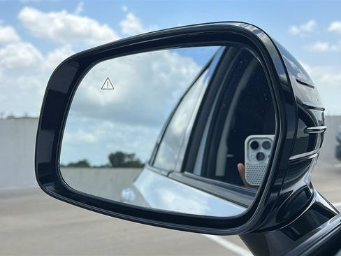 Used 2022 Kia Sorento S w/ Panoramic Sunroof Package FWD image 19