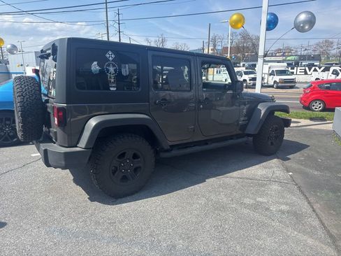 Used 2017 Jeep Wrangler Unlimited Sport w/ Connectivity Group image 2