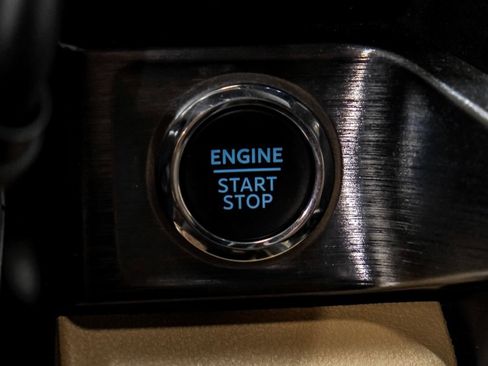 Used 2024 Ford F250 Lariat w/ Sport Appearance Package AWD/4WD image 20