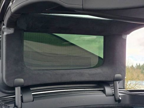 Used 2023 Tesla Model X Plaid image 33