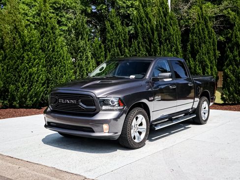 Used 2018 RAM 1500 Sport w/ Convenience Group AWD/4WD image 5