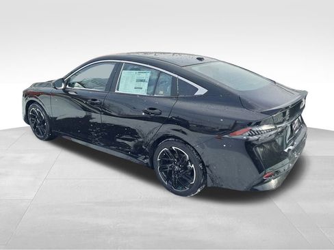 New 2026 Nissan Sentra SR w/ SR Premium Package image 3