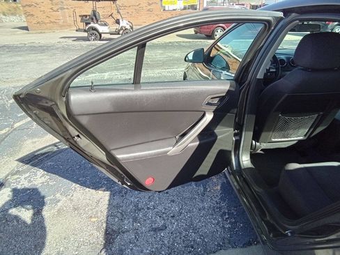 Used 2006 Pontiac G6 Sedan w/ Drivers Package image 11