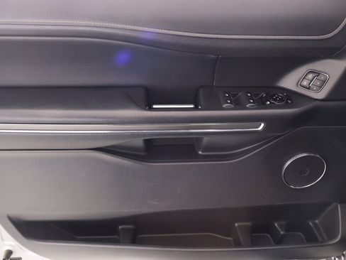 Used 2023 Ford Expedition Max XLT image 17