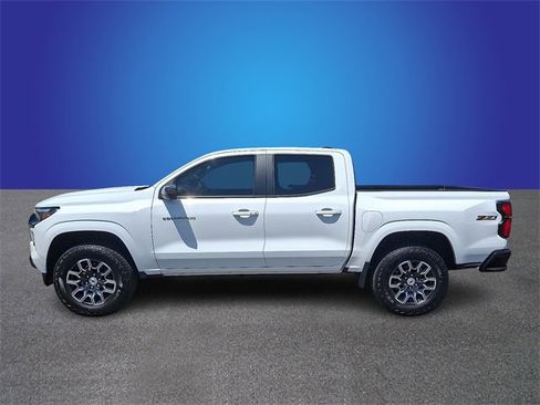 Used 2025 Chevrolet Colorado Z71 w/ Technology Package image 7