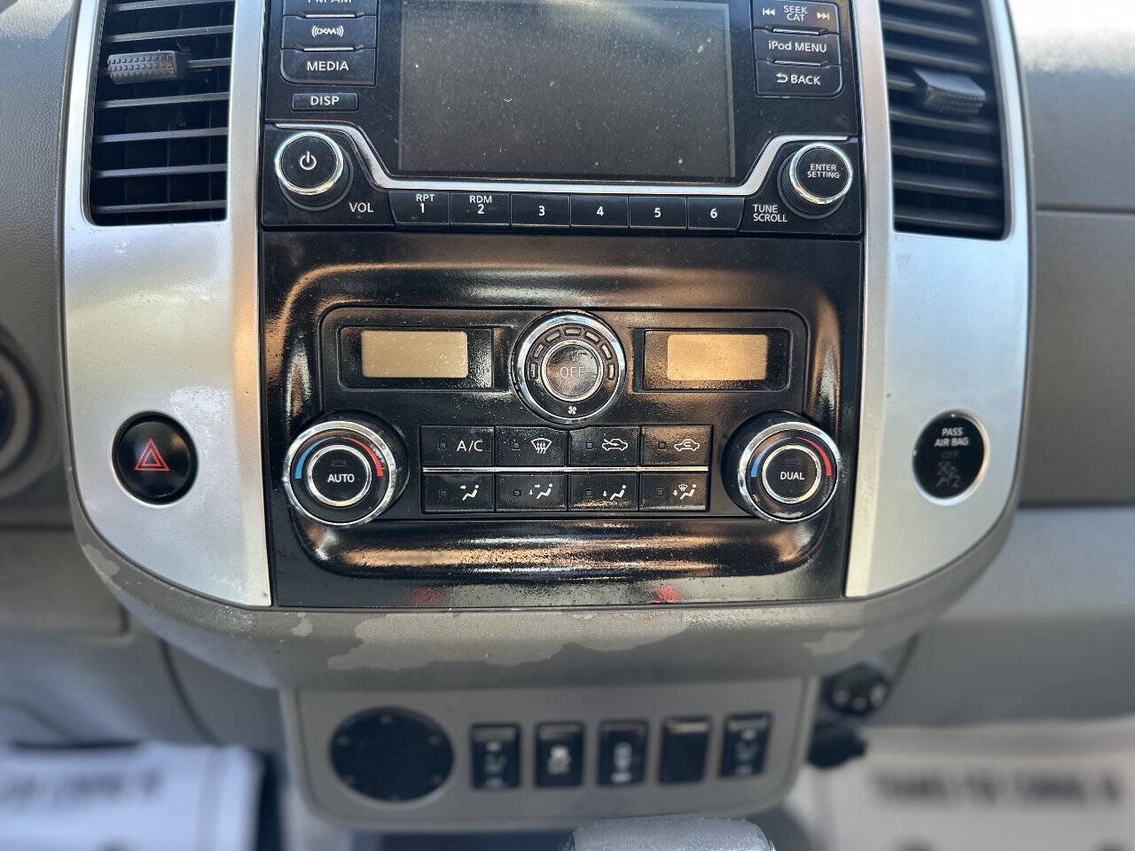 Used 2017 Nissan Frontier SV w/ SV Value Truck Package RWD image 13