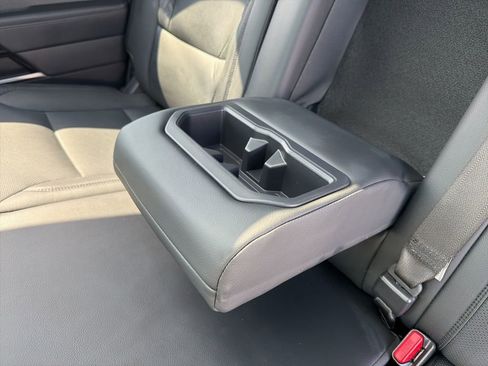 Used 2025 Toyota Tundra Limited image 37