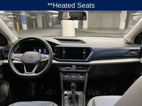 Certified 2022 Volkswagen Taos SE w/ Panoramic Sunroof Package image 7