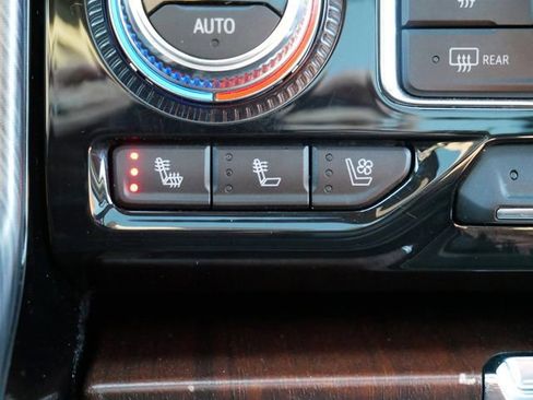 Used 2023 GMC Yukon XL Denali Ultimate image 24