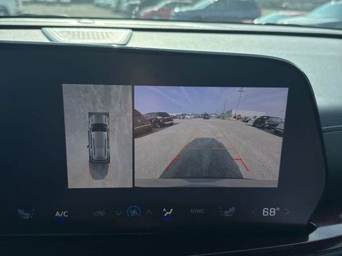 Used 2025 Chevrolet Traverse Z71 w/ Enhanced Driving Package AWD/4WD image 20