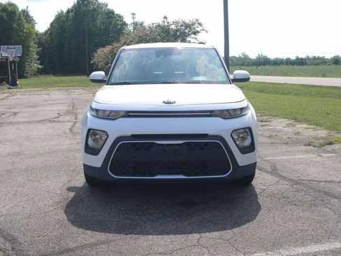 Used 2020 Kia Soul S FWD image 3
