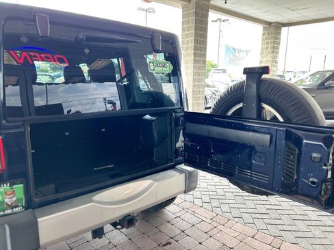 Used 2013 Jeep Wrangler Unlimited Sahara w/ Max Tow Pkg AWD/4WD image 82