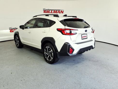 Used 2024 Subaru Crosstrek 2.0i Premium AWD/4WD image 2