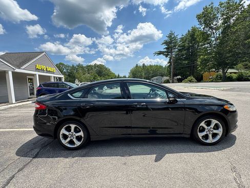 Used 2016 Ford Fusion SE AWD/4WD image 10