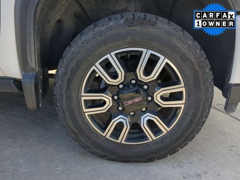 Used 2022 GMC Sierra 2500 AT4 w/ AT4 Premium Plus Package image 29