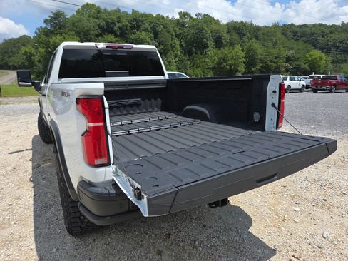 Used 2024 Chevrolet Silverado 2500 ZR2 w/ ZR2 Bison Edition AWD/4WD image 26