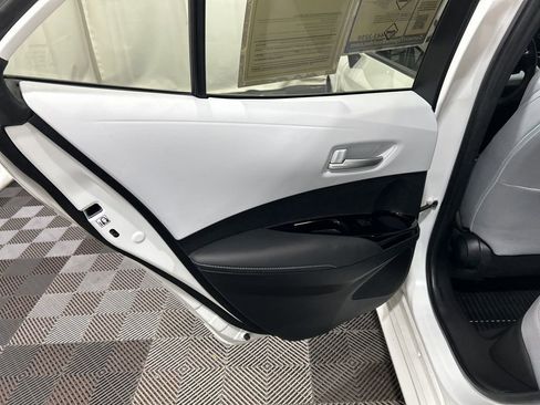 Used 2024 Toyota Corolla SE image 18