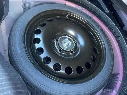 Used 2017 Chevrolet Cruze LT w/ Convenience Package image 24