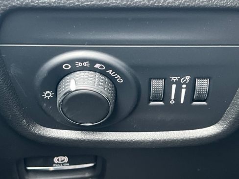 New 2024 Jeep Grand Cherokee Overland w/ Luxury Tech Group IV image 23