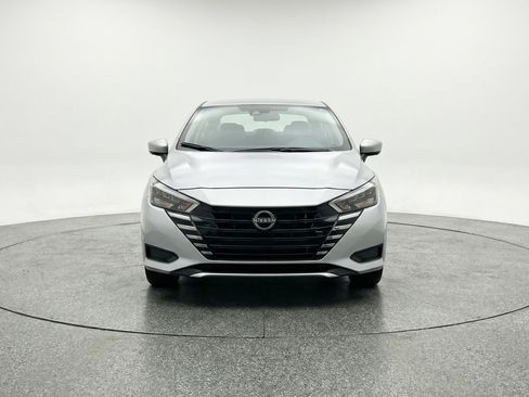 Used 2025 Nissan Versa SV FWD image 2