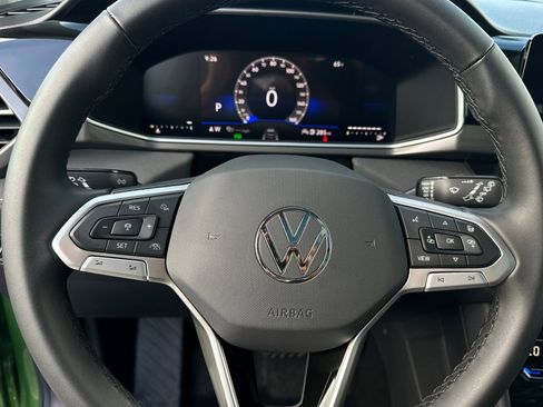 New 2026 Volkswagen Taos SE image 21