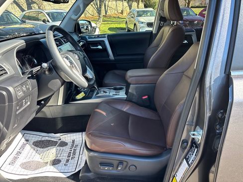 Used 2022 Toyota 4Runner Limited image 9