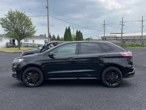 Used 2023 Ford Edge ST w/ Equipment Group 401A AWD/4WD image 2
