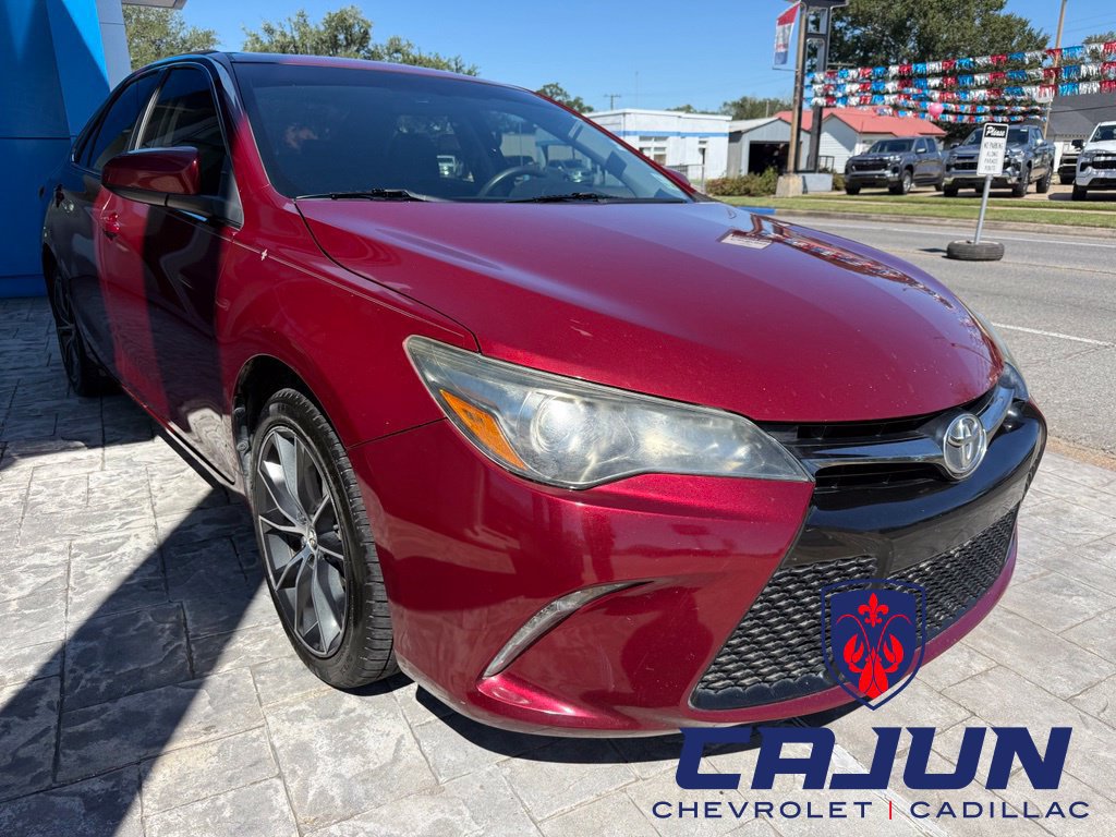 Used 2017 Toyota Camry XSE w/ Moonroof Package FWD image 5