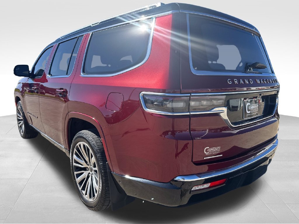 Used 2022 Jeep Grand Wagoneer Series III AWD/4WD image 3