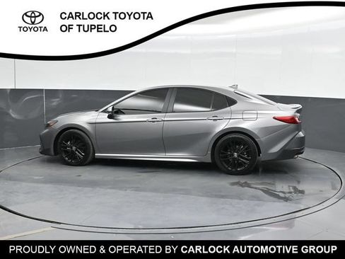 Used 2025 Toyota Camry SE w/ Convenience Package FWD image 10