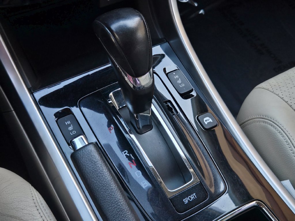 Used 2017 Honda Accord Touring image 20
