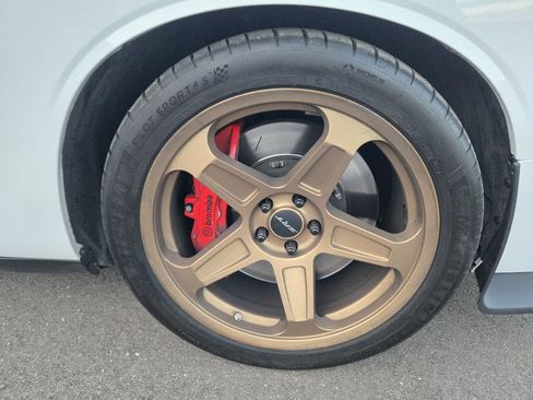 Used 2016 Dodge Challenger SRT Hellcat image 49