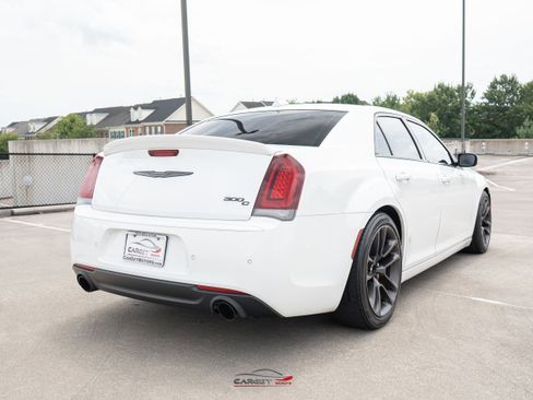 Used 2023 Chrysler 300 C RWD image 4
