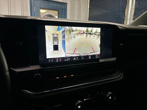 Used 2024 GMC Sierra 1500 SLT w/ SLT Premium Plus Package image 19