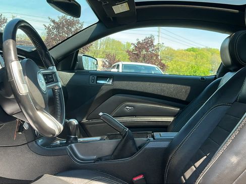Used 2013 Ford Mustang GT Premium RWD image 12