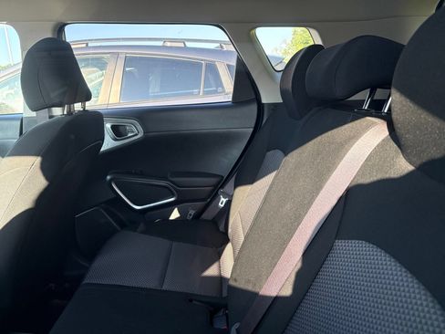 Used 2024 Kia Soul LX FWD image 8