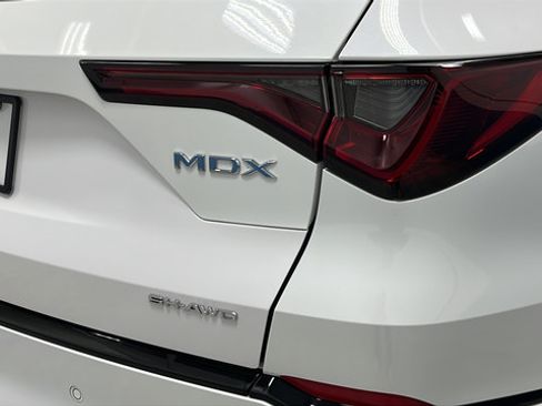 Used 2023 Acura MDX Type S AWD/4WD image 34