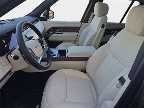 New 2026 Land Rover Range Rover SE image 11