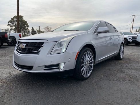 Used 2016 Cadillac XTS Premium FWD image 2