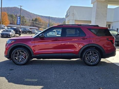 New 2026 Ford Explorer ST-Line w/ ST-Line Street Pack image 24