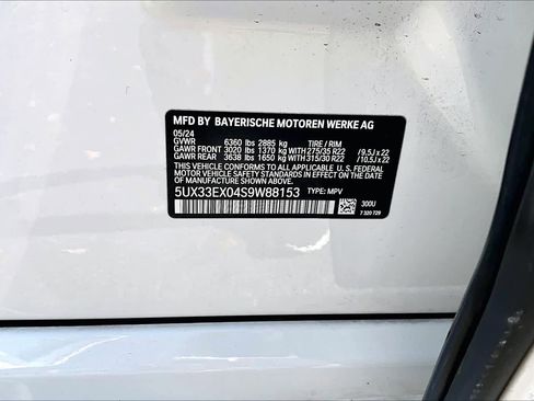 Certified 2025 BMW X6 xDrive40i w/ Executive Package image 33